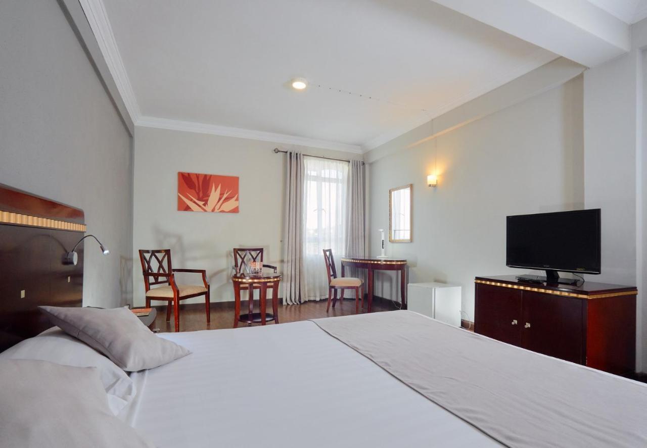 Gold Crest Hotel Quatre Bornes Esterno foto