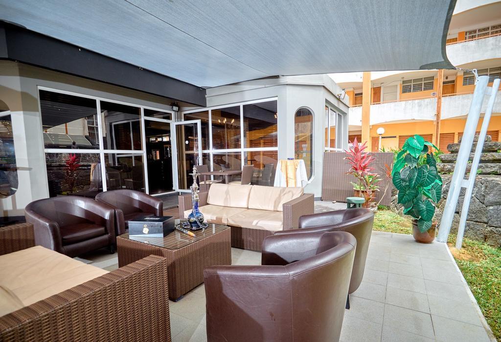 Gold Crest Hotel Quatre Bornes Esterno foto